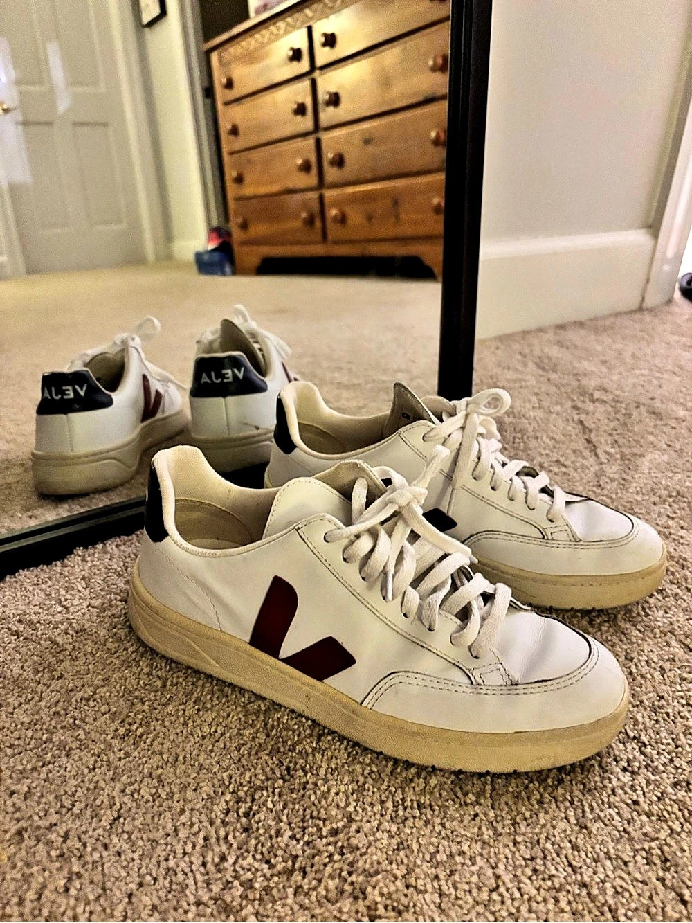 Veja V-10 Leather White Pierre Black Sneakers EU 38 White & Burgundy